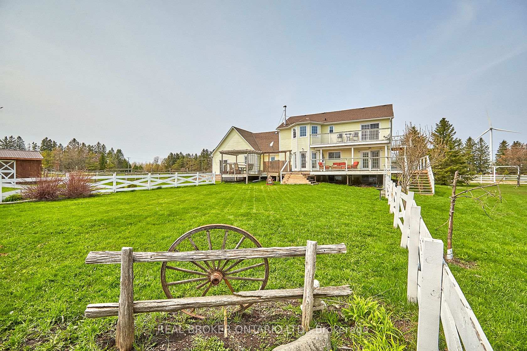 Photo 16 of 504224 89 Highway, Amaranth, Rural Amaranth — HOMEH