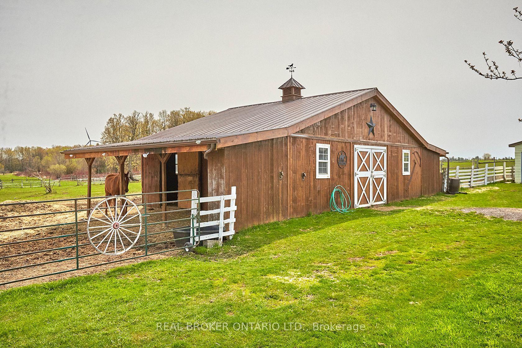 Photo 17 of 504224 89 Highway, Amaranth, Rural Amaranth — HOMEH