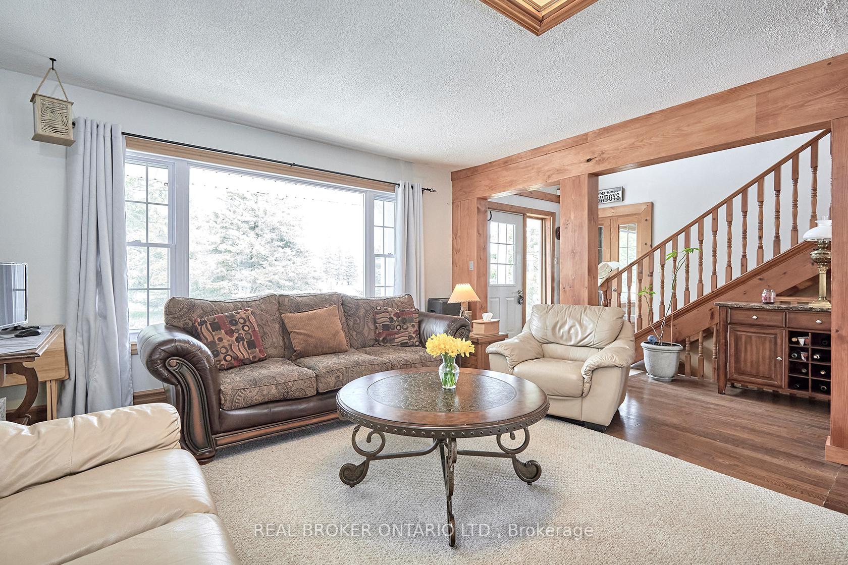Photo 22 of 504224 89 Highway, Amaranth, Rural Amaranth — HOMEH