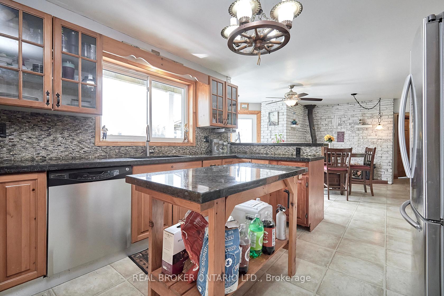 Photo 35 of 504224 89 Highway, Amaranth, Rural Amaranth — HOMEH