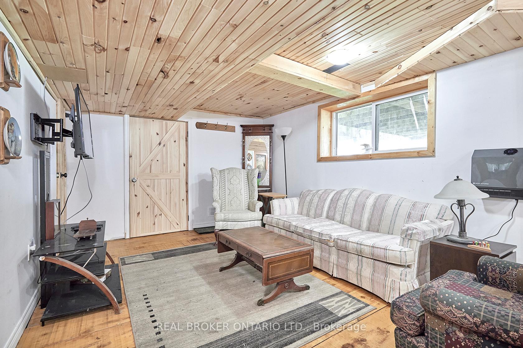 Photo 44 of 504224 89 Highway, Amaranth, Rural Amaranth — HOMEH