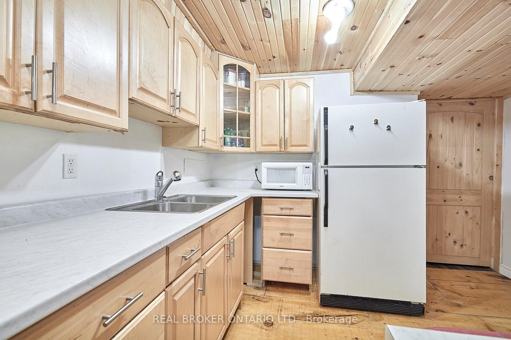 Photo 45 of 504224 89 Highway, Amaranth, Rural Amaranth — HOMEH