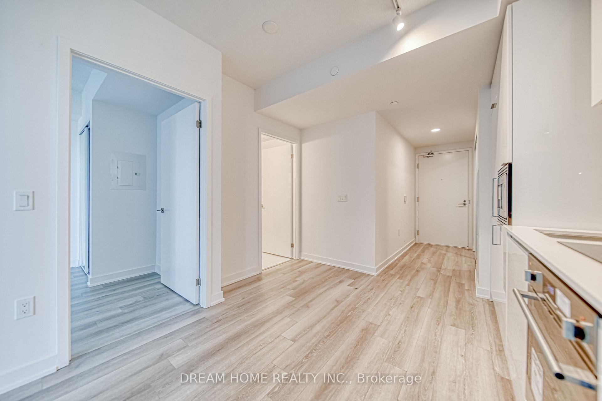 Photo 9 of Unit 1921, 230 Simcoe Street, Toronto, Kensington-Chinatown — HOMEH