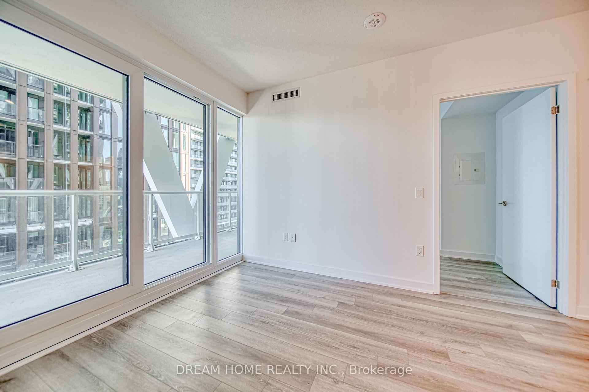Photo 10 of Unit 1921, 230 Simcoe Street, Toronto, Kensington-Chinatown — HOMEH