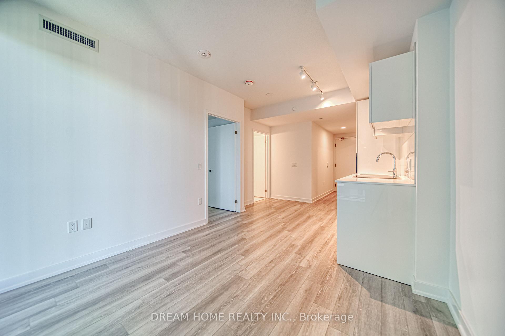 Photo 11 of Unit 1921, 230 Simcoe Street, Toronto, Kensington-Chinatown — HOMEH