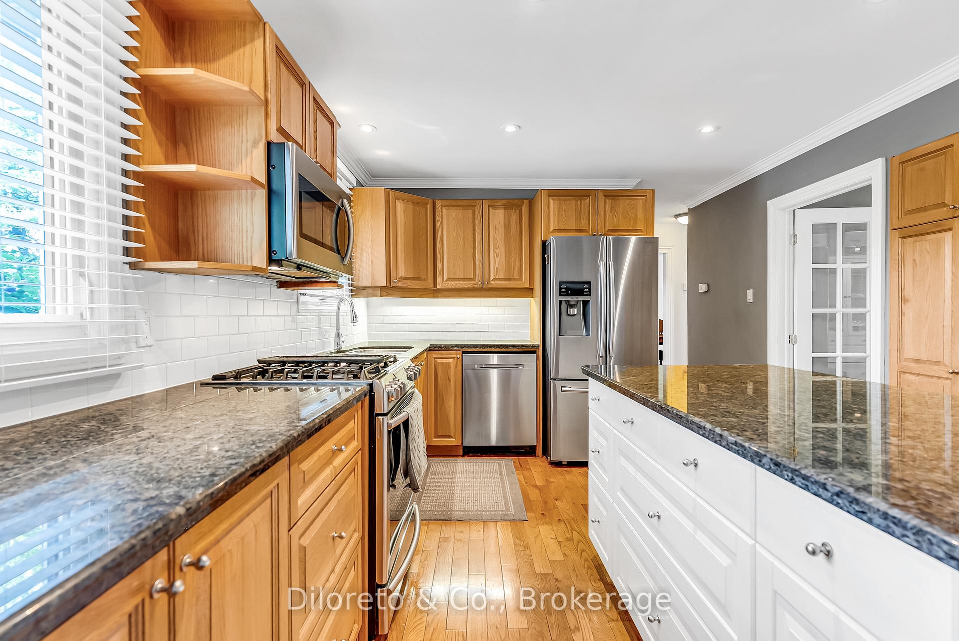 Photo 12 of 1216 Tyandaga Park Drive, Burlington, Tyandaga — HOMEH