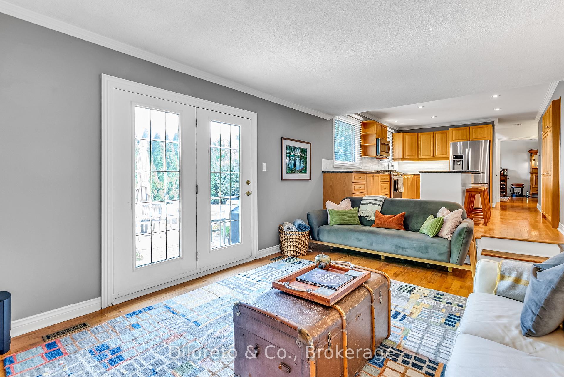 Photo 17 of 1216 Tyandaga Park Drive, Burlington, Tyandaga — HOMEH