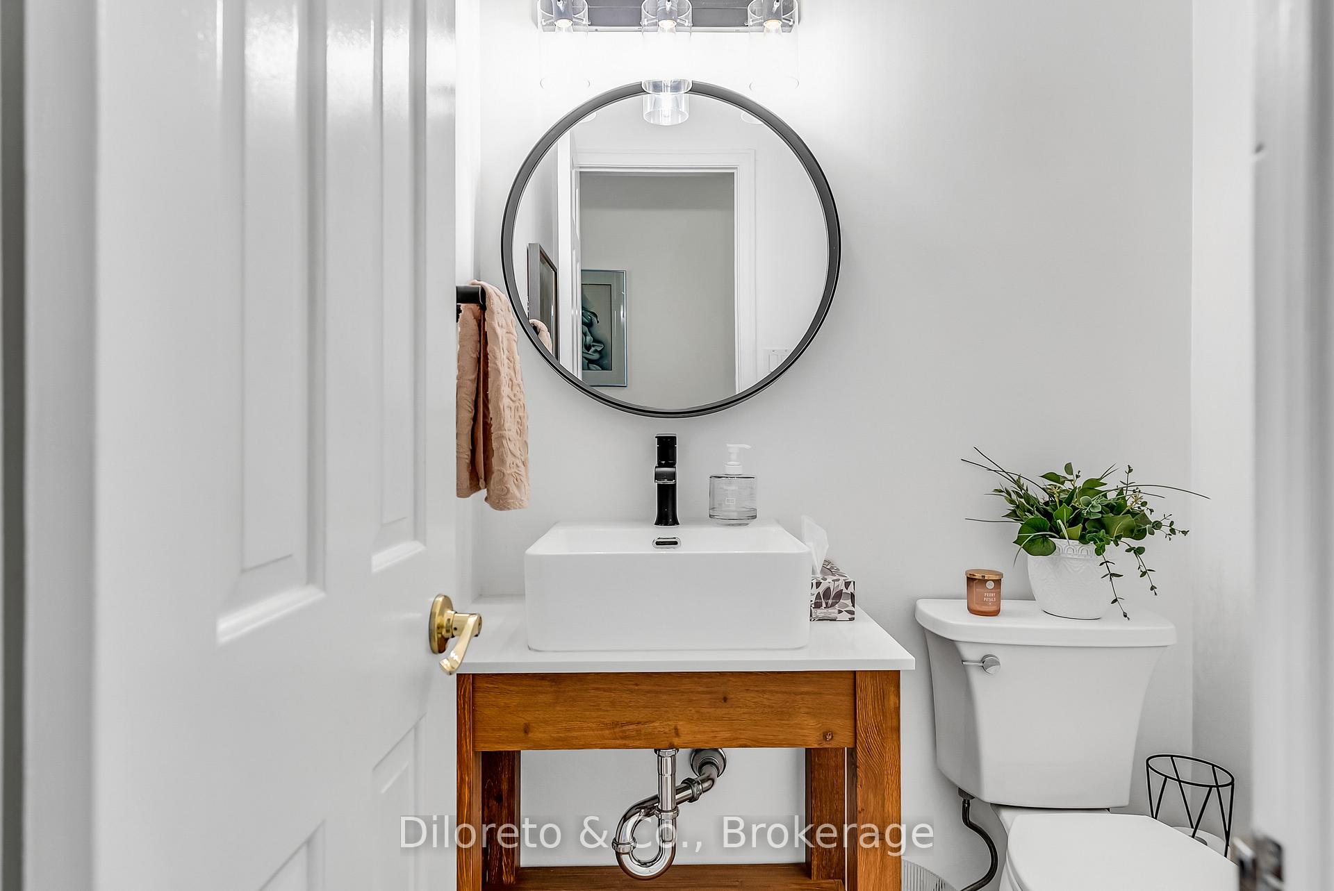Photo 21 of 1216 Tyandaga Park Drive, Burlington, Tyandaga — HOMEH