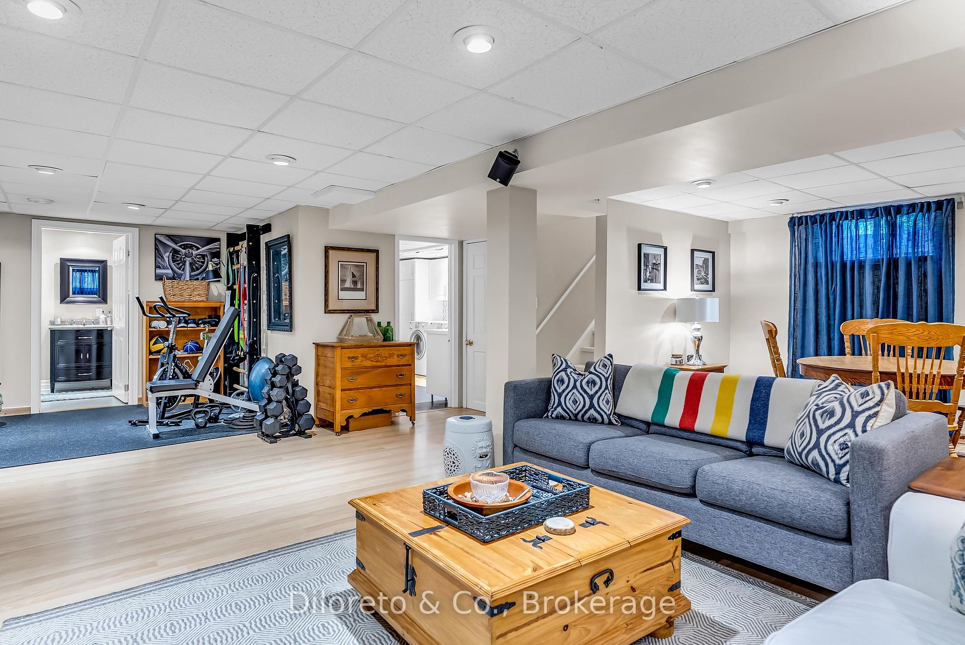 Photo 37 of 1216 Tyandaga Park Drive, Burlington, Tyandaga — HOMEH