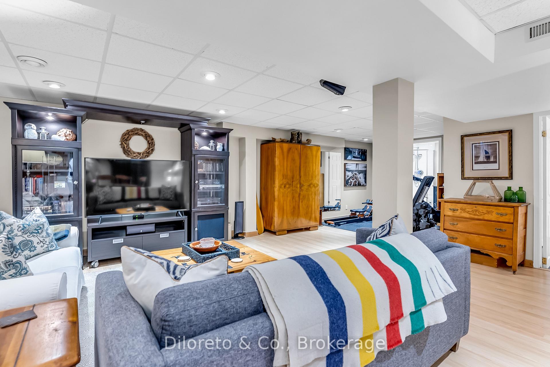 Photo 38 of 1216 Tyandaga Park Drive, Burlington, Tyandaga — HOMEH