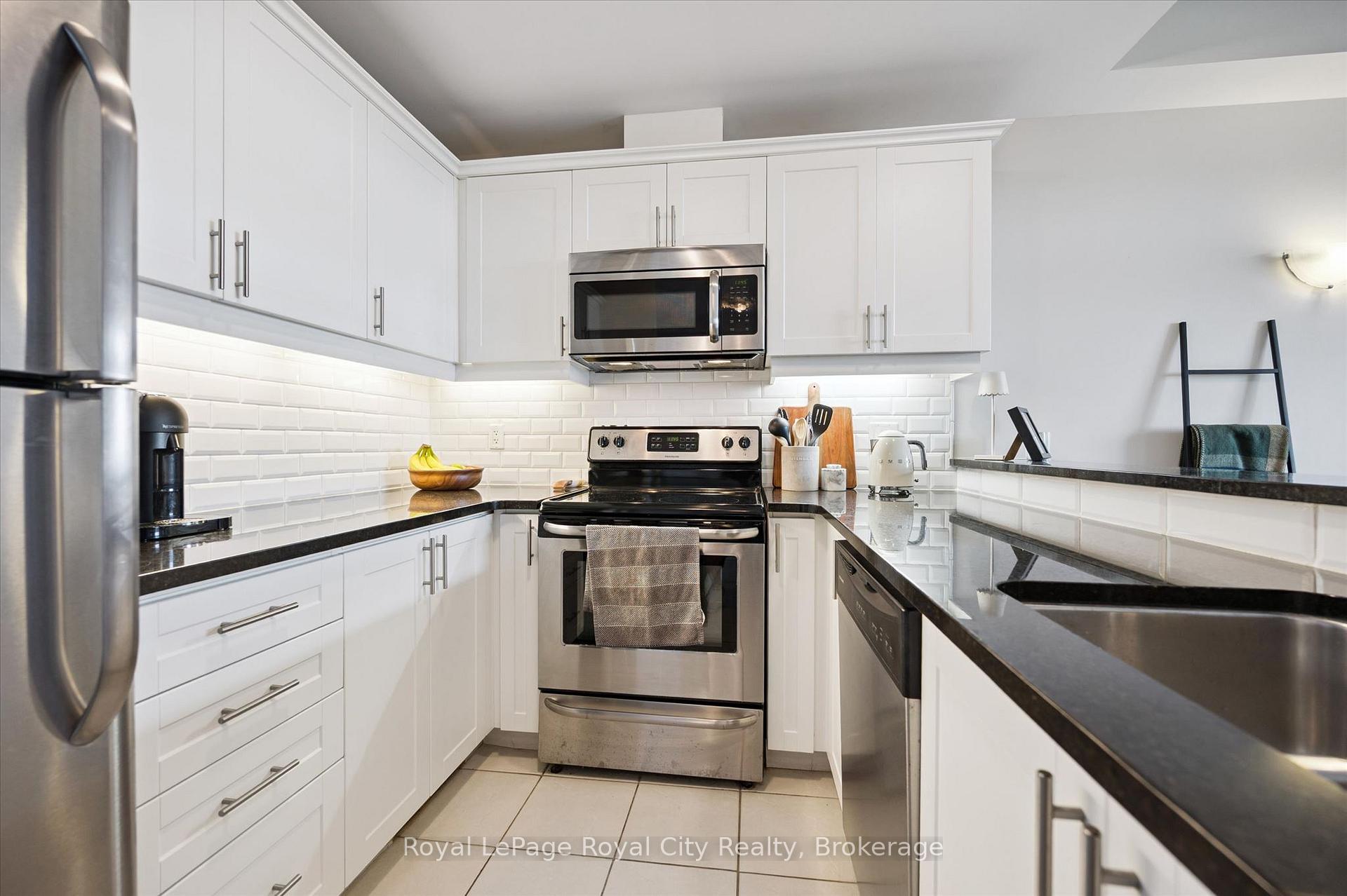 Photo 8 of Unit 403, 2 Colonial Drive, Guelph, Pineridge/Westminster Woods — HOMEH