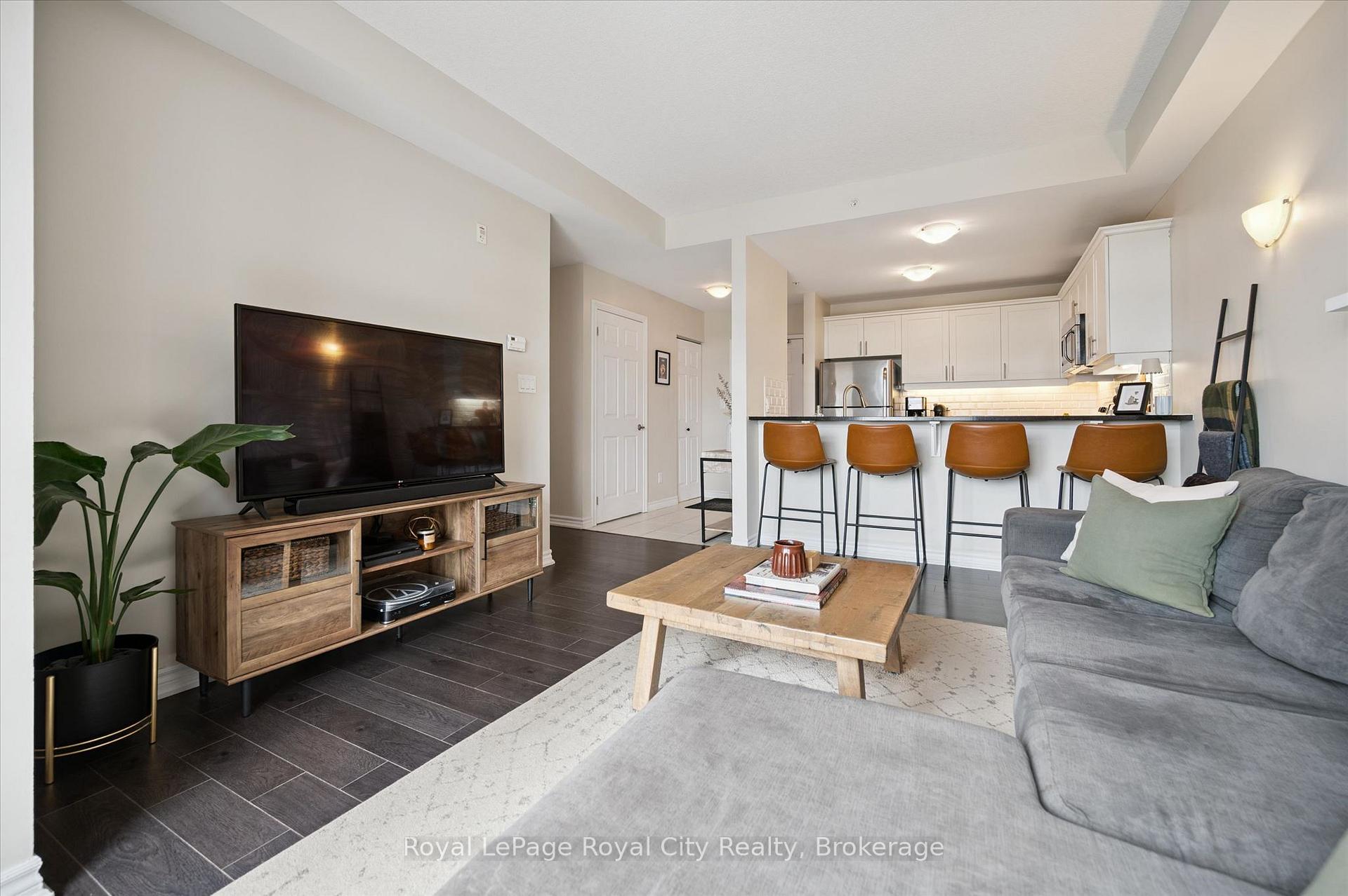 Photo 10 of Unit 403, 2 Colonial Drive, Guelph, Pineridge/Westminster Woods — HOMEH