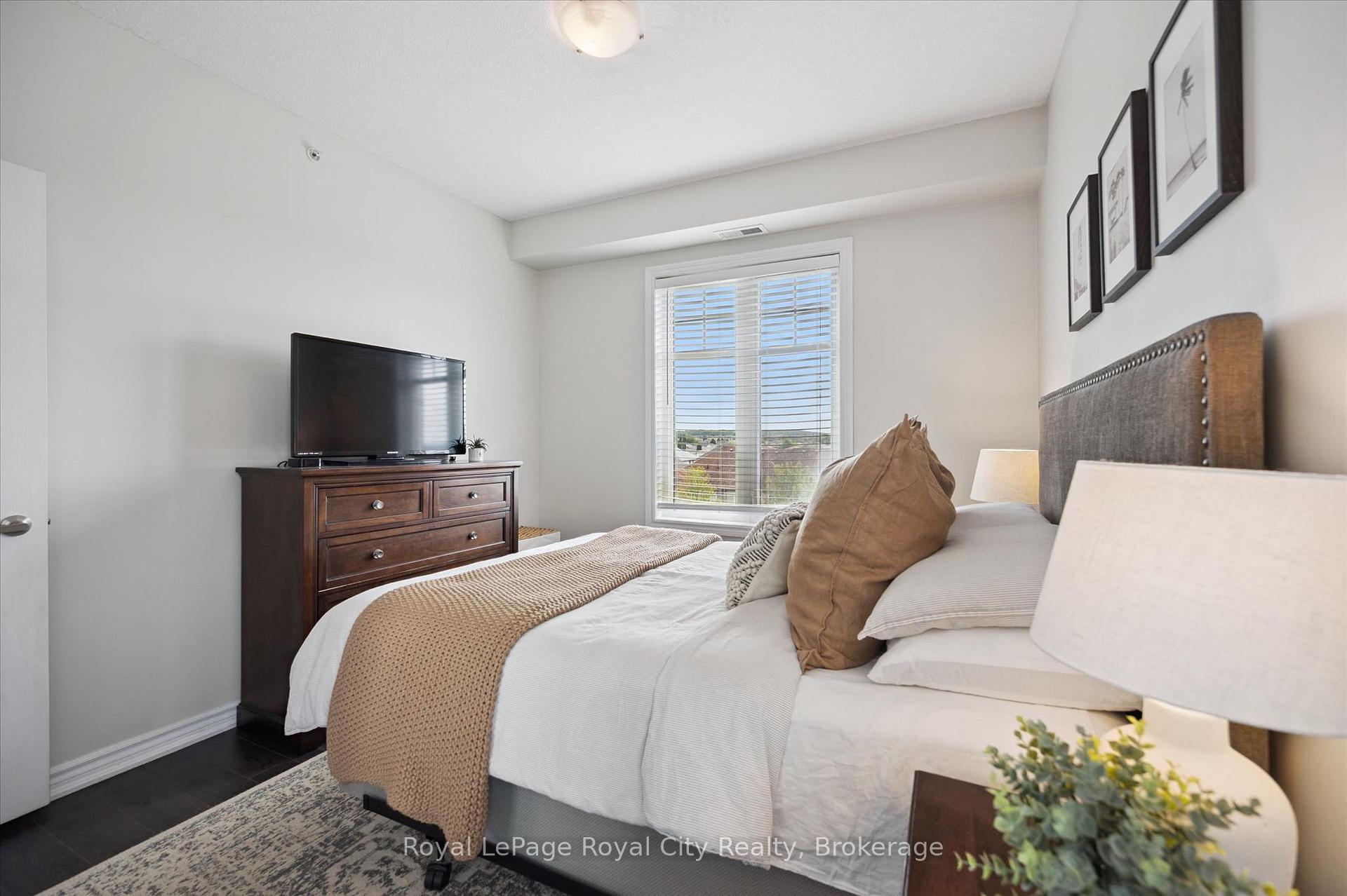Photo 15 of Unit 403, 2 Colonial Drive, Guelph, Pineridge/Westminster Woods — HOMEH