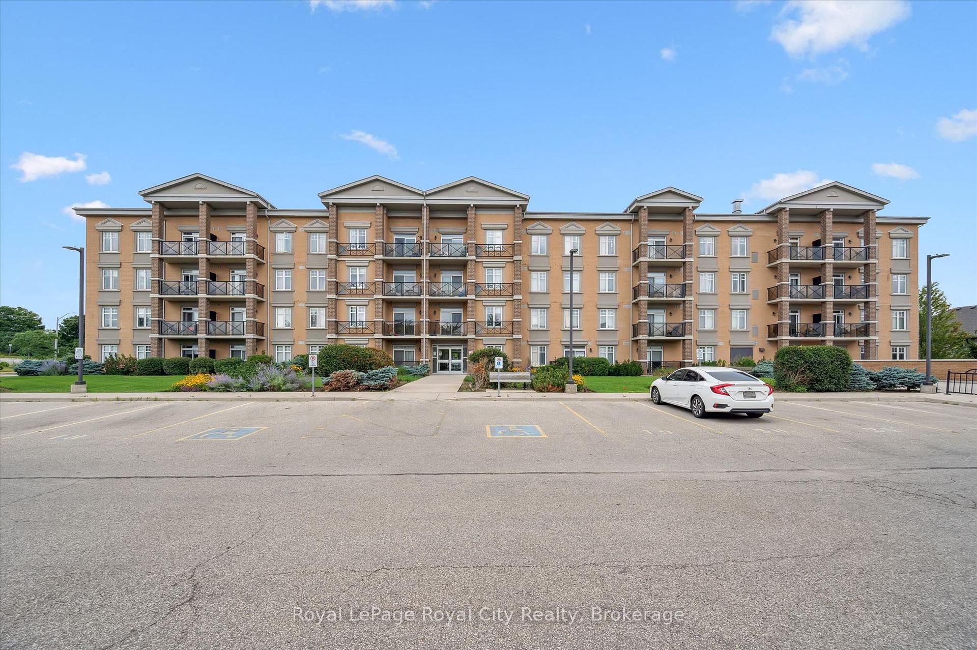 Photo 35 of Unit 403, 2 Colonial Drive, Guelph, Pineridge/Westminster Woods — HOMEH