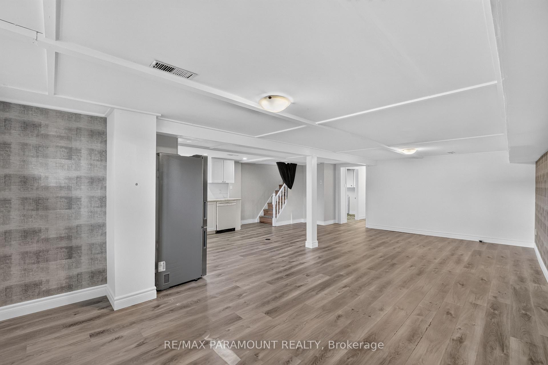 Photo 25 of 63 Argyle Crescent, Brampton, Avondale — HOMEH
