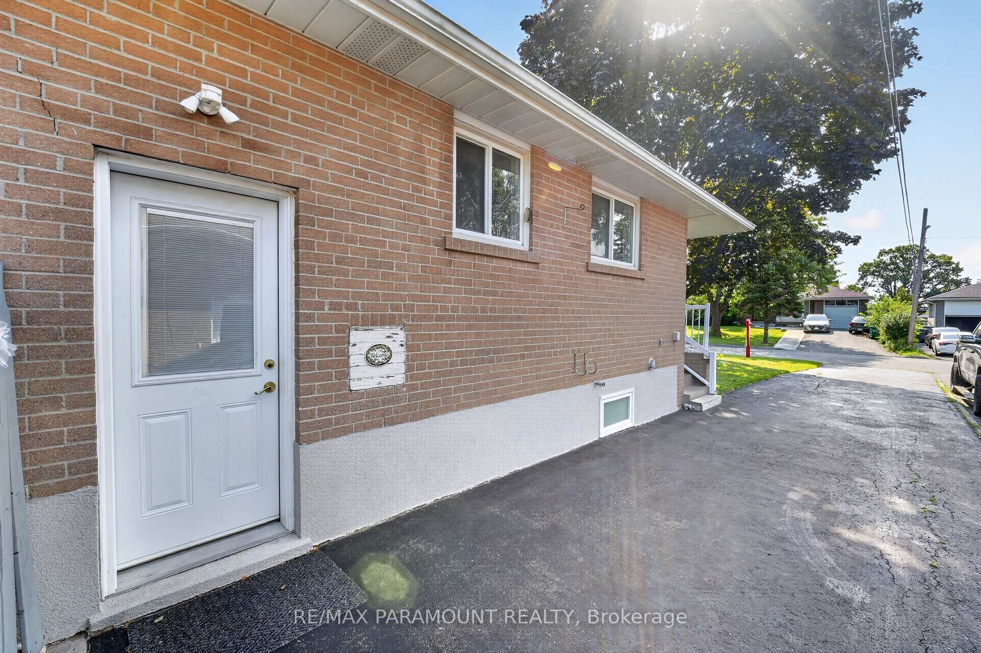 Photo 34 of 63 Argyle Crescent, Brampton, Avondale — HOMEH