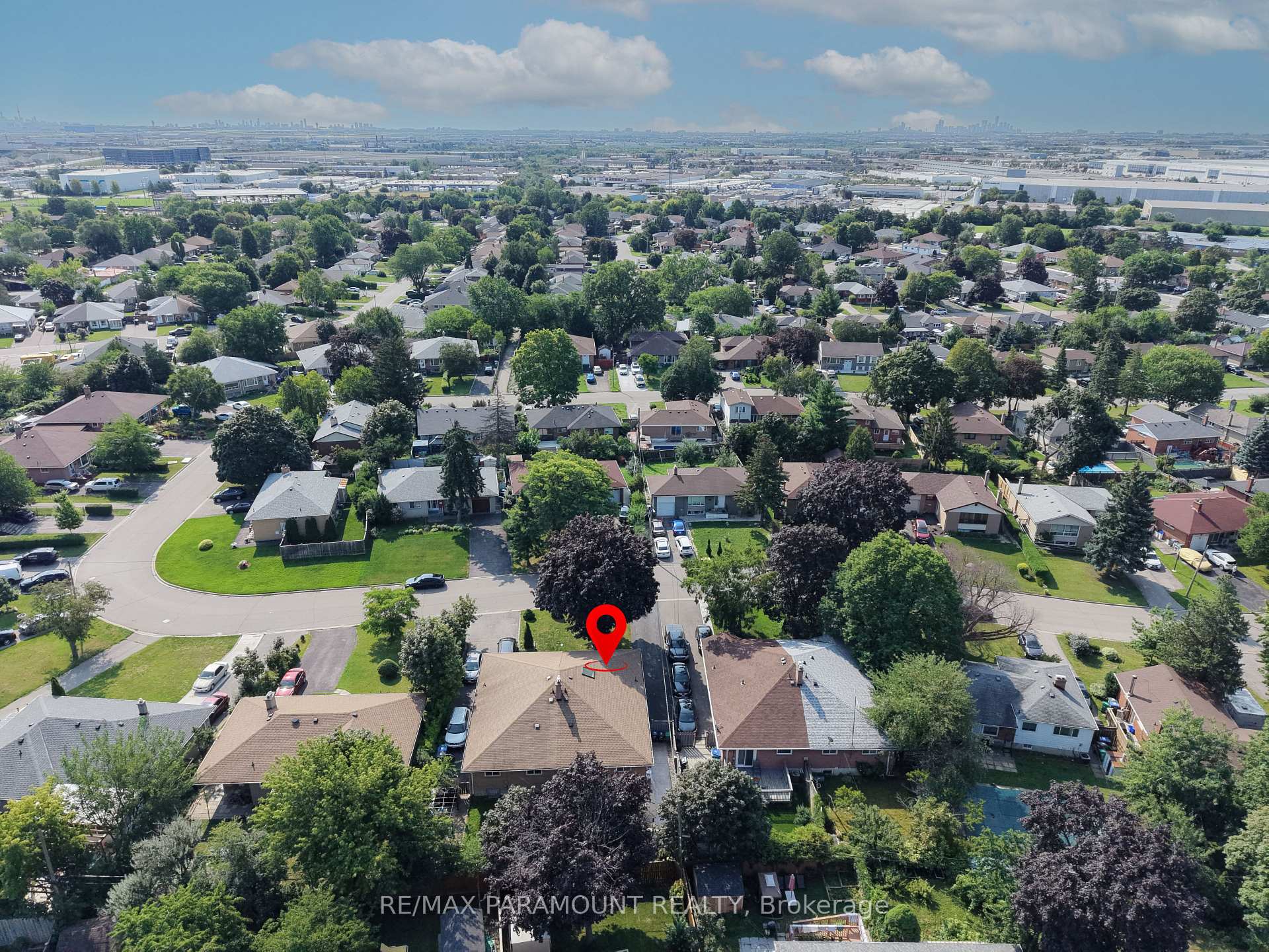 Photo 40 of 63 Argyle Crescent, Brampton, Avondale — HOMEH
