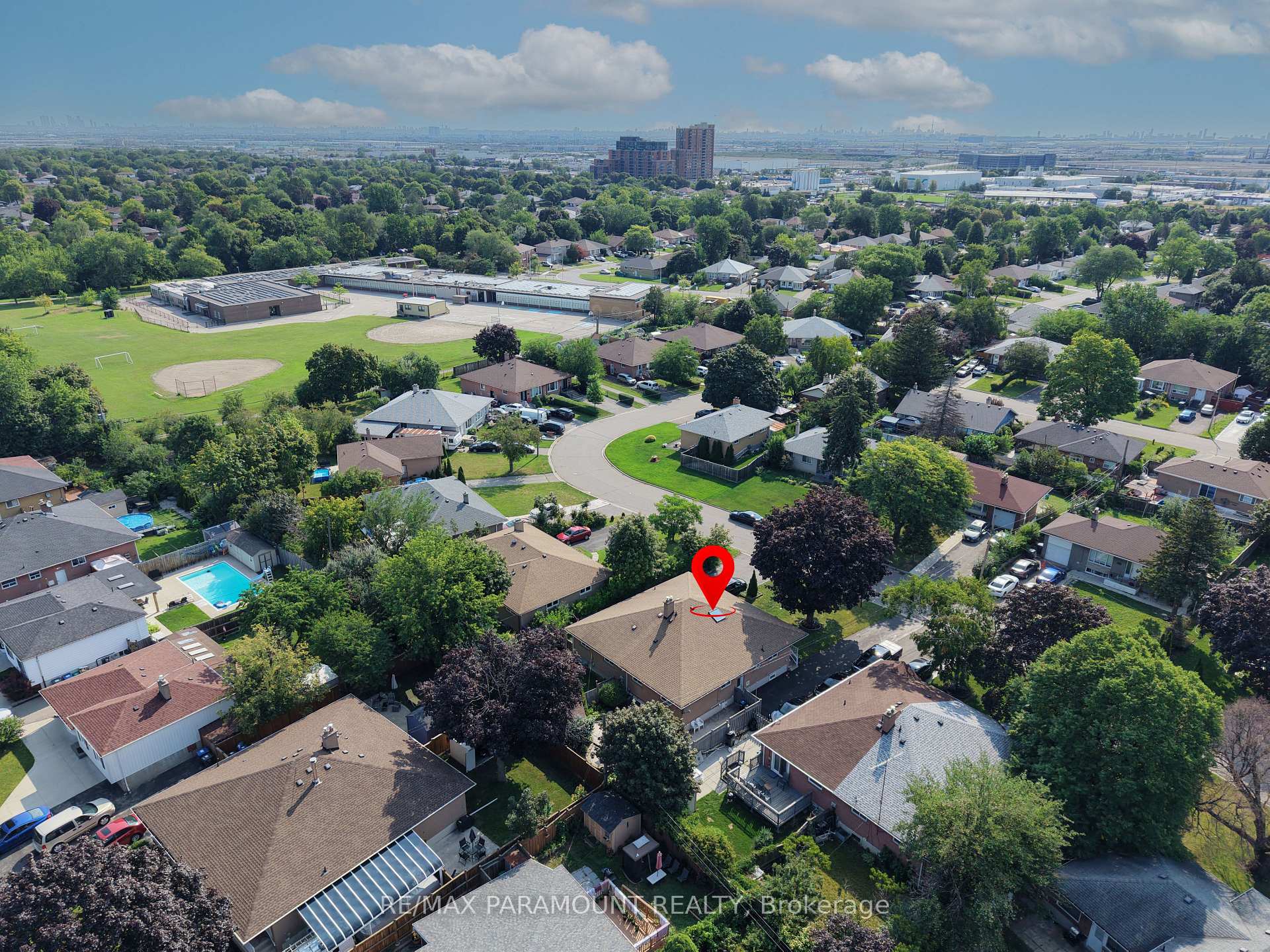Photo 41 of 63 Argyle Crescent, Brampton, Avondale — HOMEH