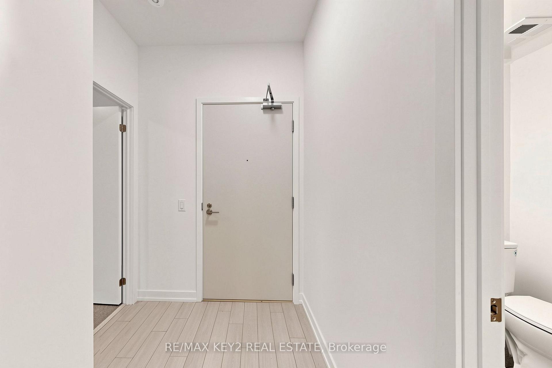 Photo 4 of Unit 710, 4010 Eglinton Avenue W, Etobicoke, Humber Heights — HOMEH