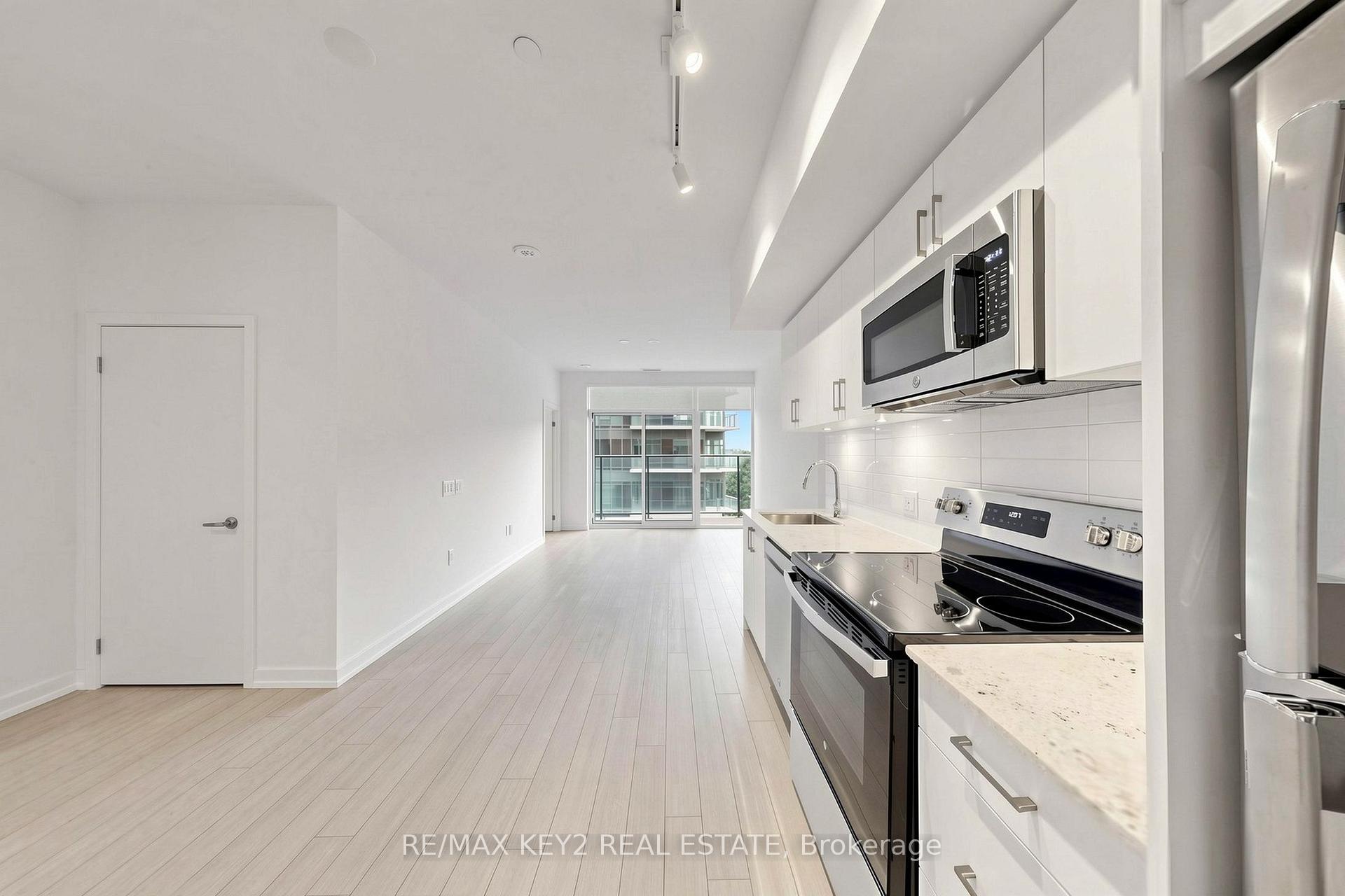 Photo 8 of Unit 710, 4010 Eglinton Avenue W, Etobicoke, Humber Heights — HOMEH