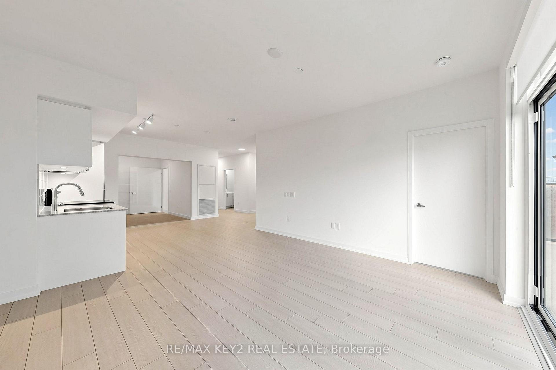 Photo 15 of Unit 710, 4010 Eglinton Avenue W, Etobicoke, Humber Heights — HOMEH
