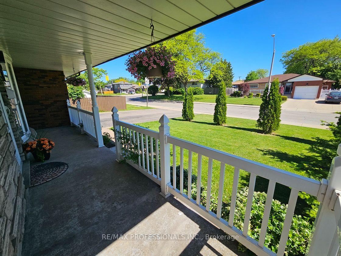 Photo 5 of 7 Berko Avenue, Hamilton, Lawfield — HOMEH
