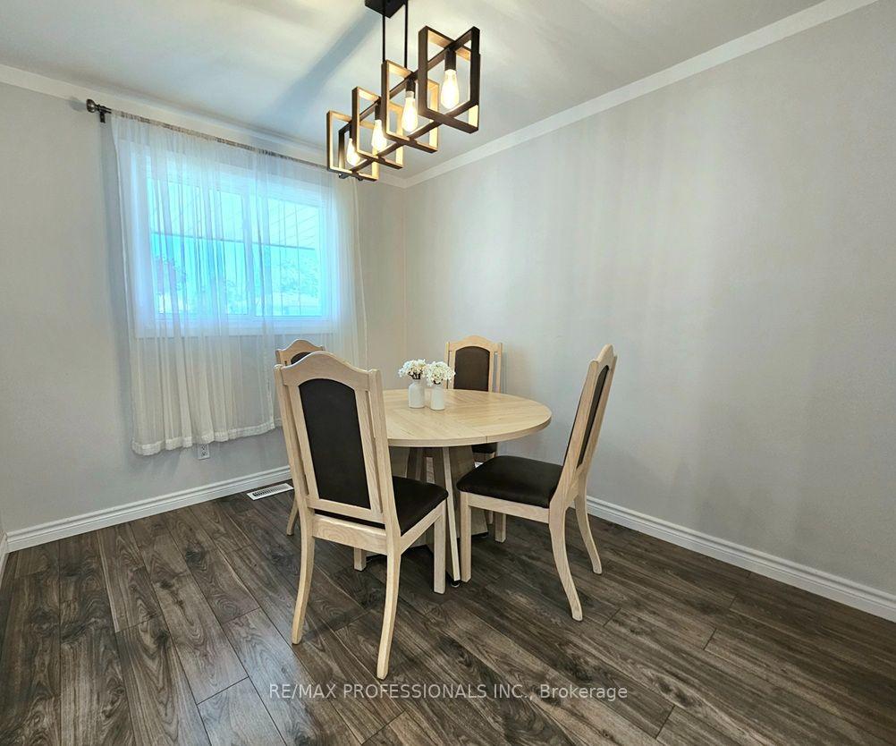 Photo 14 of 7 Berko Avenue, Hamilton, Lawfield — HOMEH