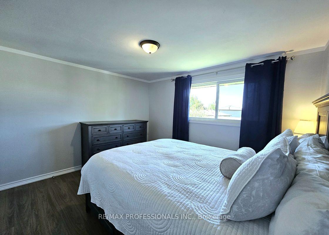 Photo 23 of 7 Berko Avenue, Hamilton, Lawfield — HOMEH