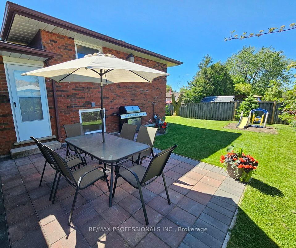 Photo 39 of 7 Berko Avenue, Hamilton, Lawfield — HOMEH