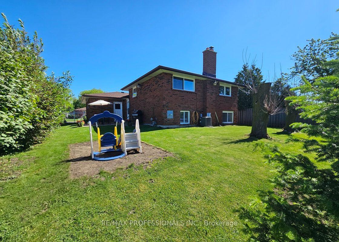 Photo 40 of 7 Berko Avenue, Hamilton, Lawfield — HOMEH