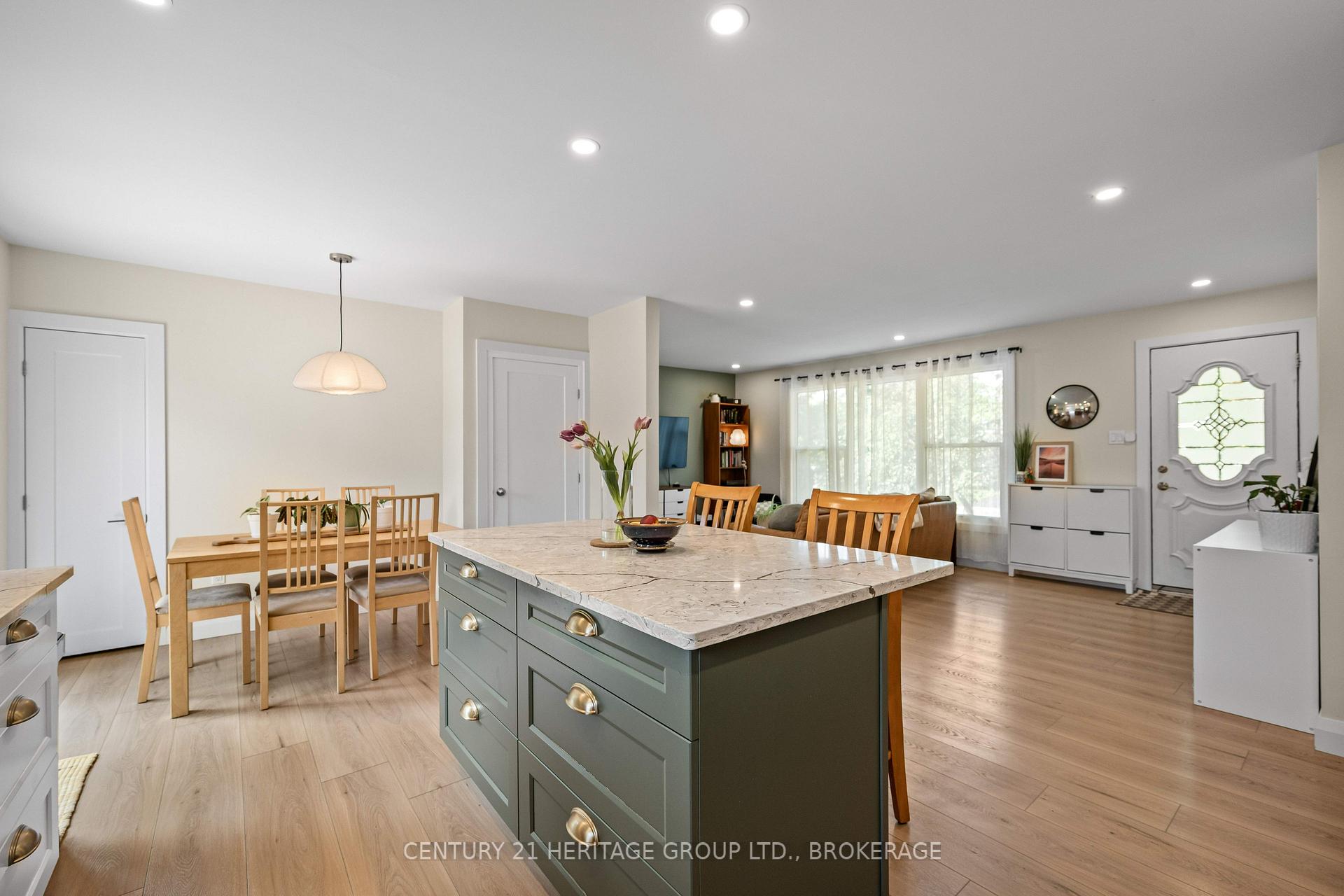 Photo 8 of 925 Woodbine Road, Kingston, North of Taylor-Kidd Blvd — HOMEH
