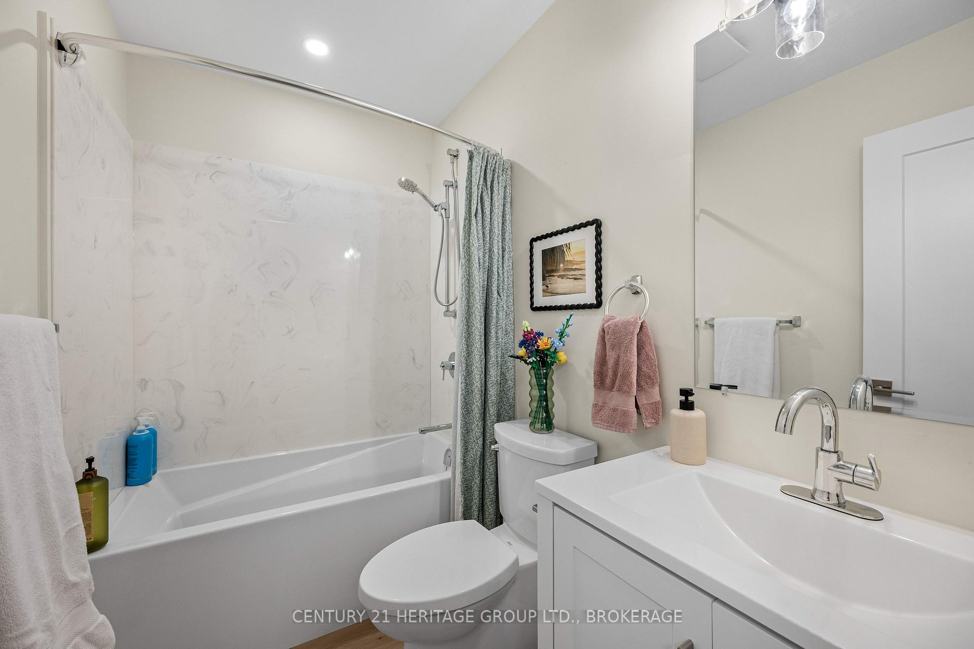 Photo 11 of 925 Woodbine Road, Kingston, North of Taylor-Kidd Blvd — HOMEH