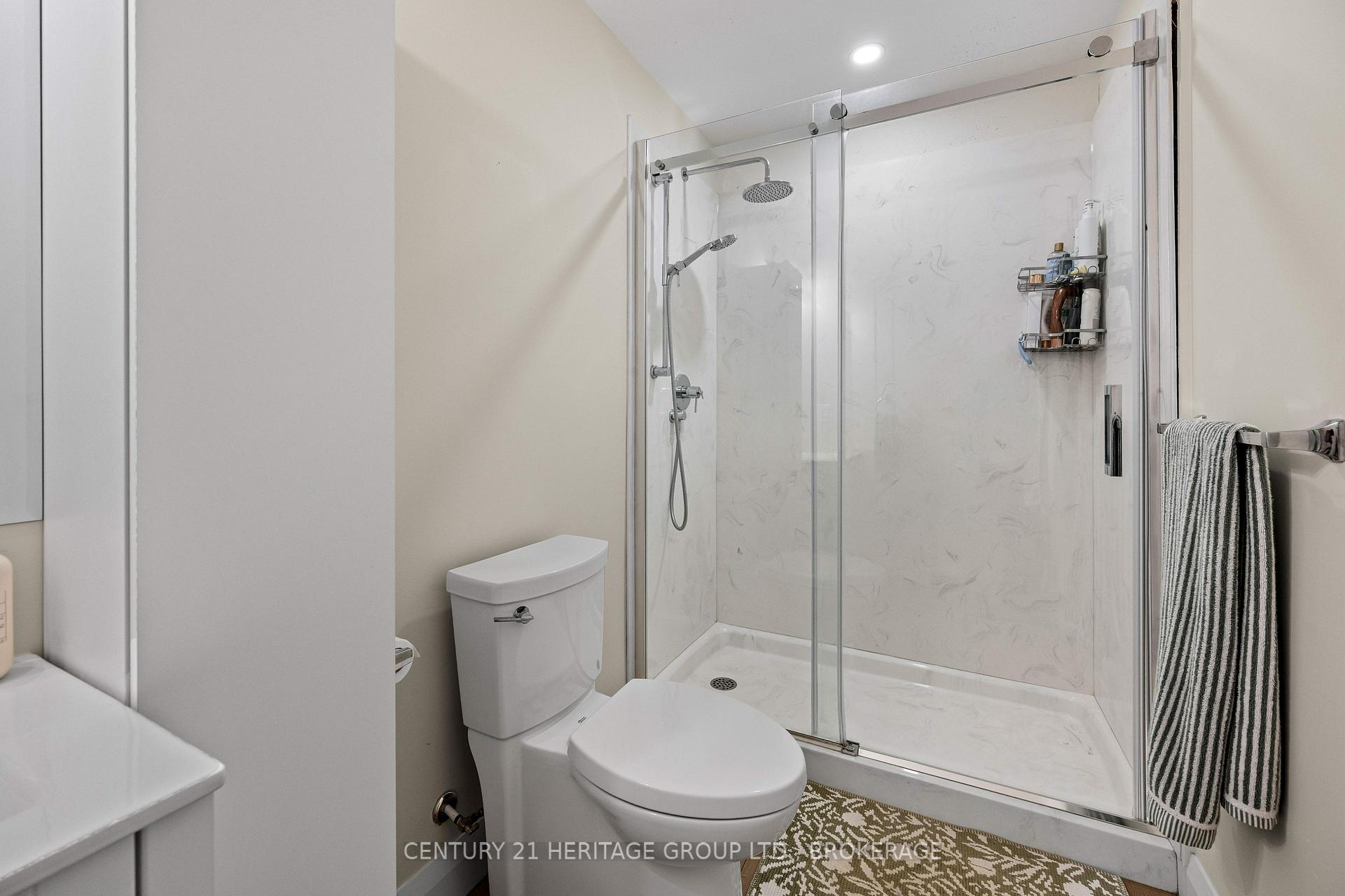 Photo 16 of 925 Woodbine Road, Kingston, North of Taylor-Kidd Blvd — HOMEH