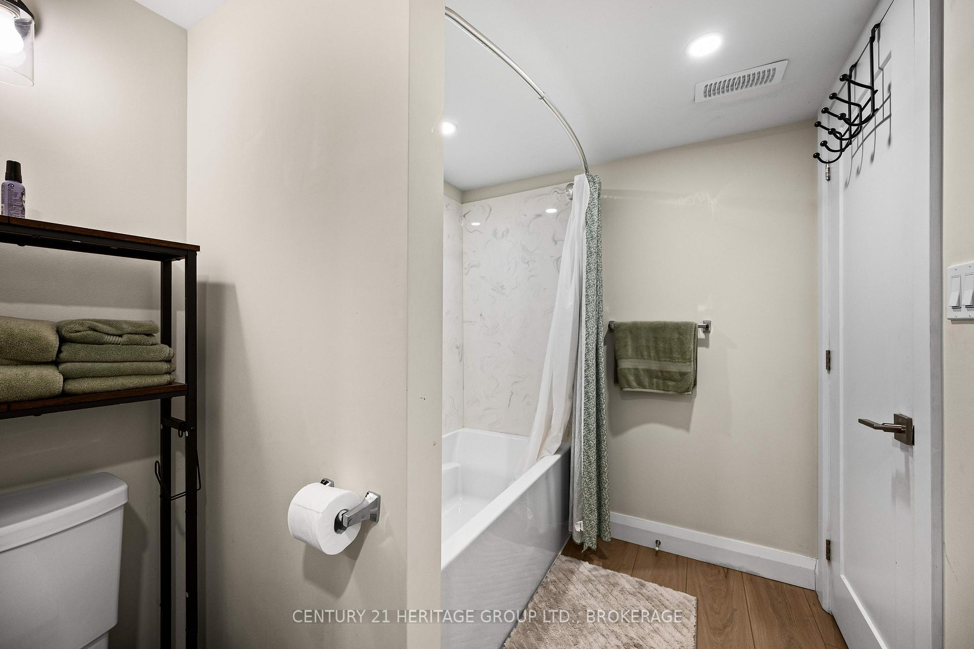 Photo 27 of 925 Woodbine Road, Kingston, North of Taylor-Kidd Blvd — HOMEH