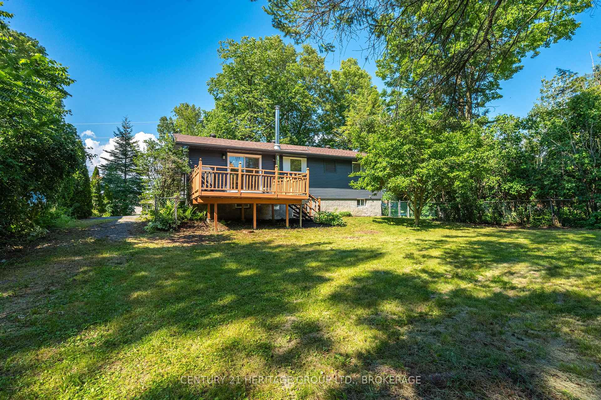 Photo 32 of 925 Woodbine Road, Kingston, North of Taylor-Kidd Blvd — HOMEH
