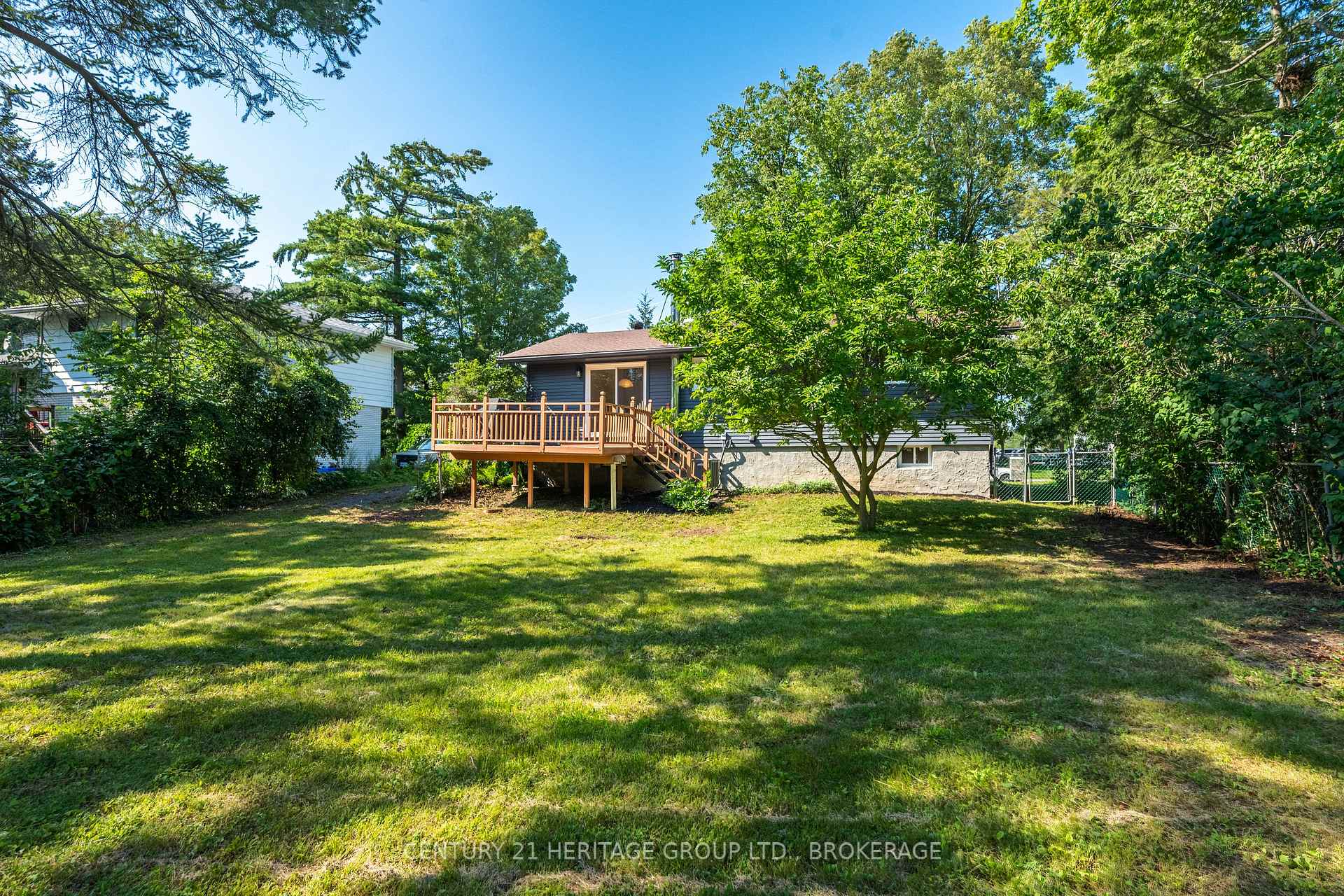Photo 33 of 925 Woodbine Road, Kingston, North of Taylor-Kidd Blvd — HOMEH