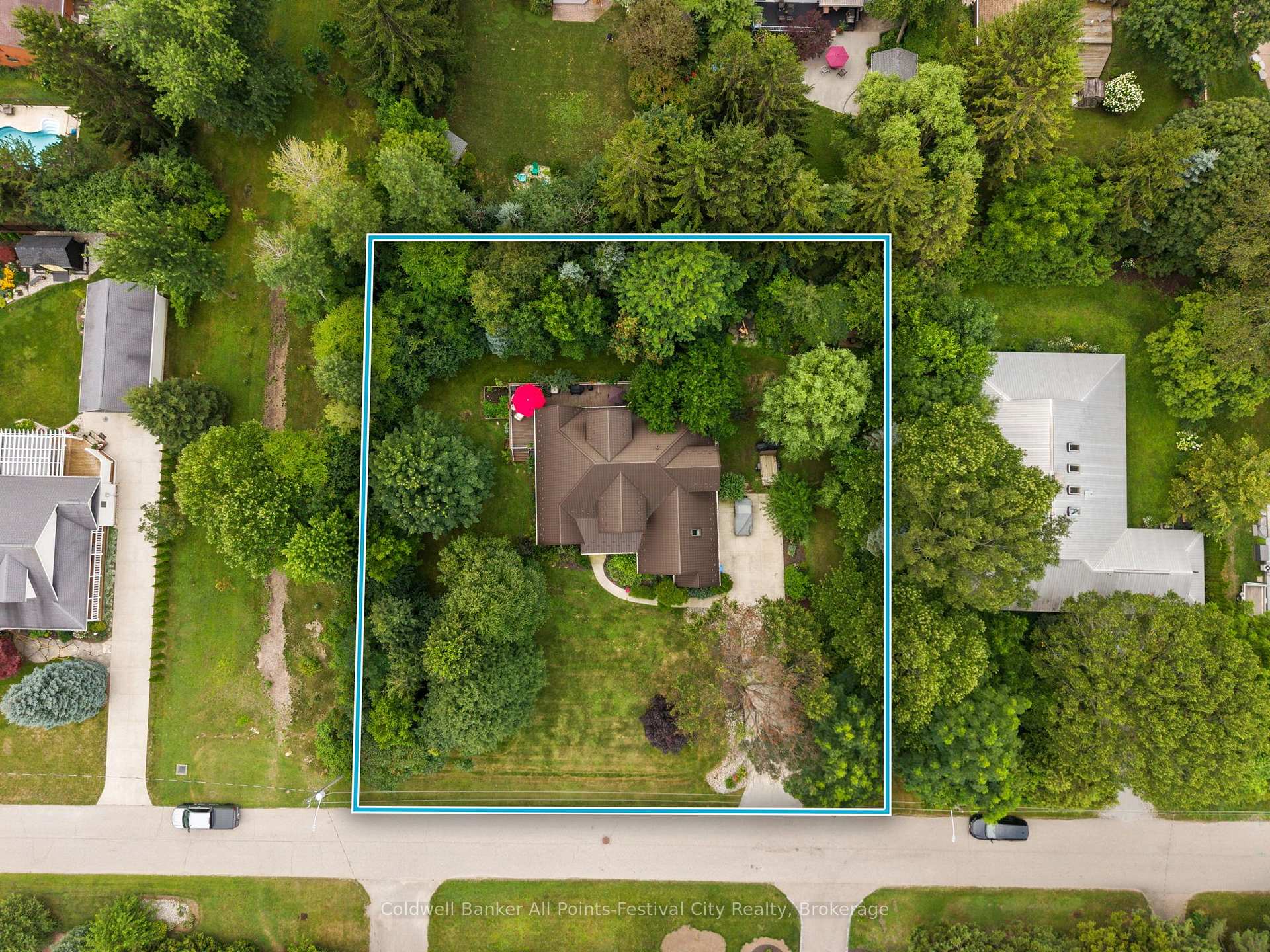Photo 2 of 32 Christy Street, Bluewater, Bayfield — HOMEH