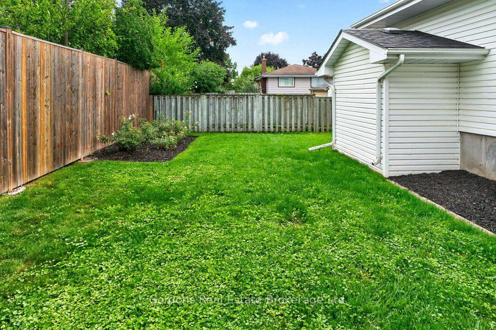 Photo 10 of 253 Haig Road, Belleville, Belleville Ward — HOMEH
