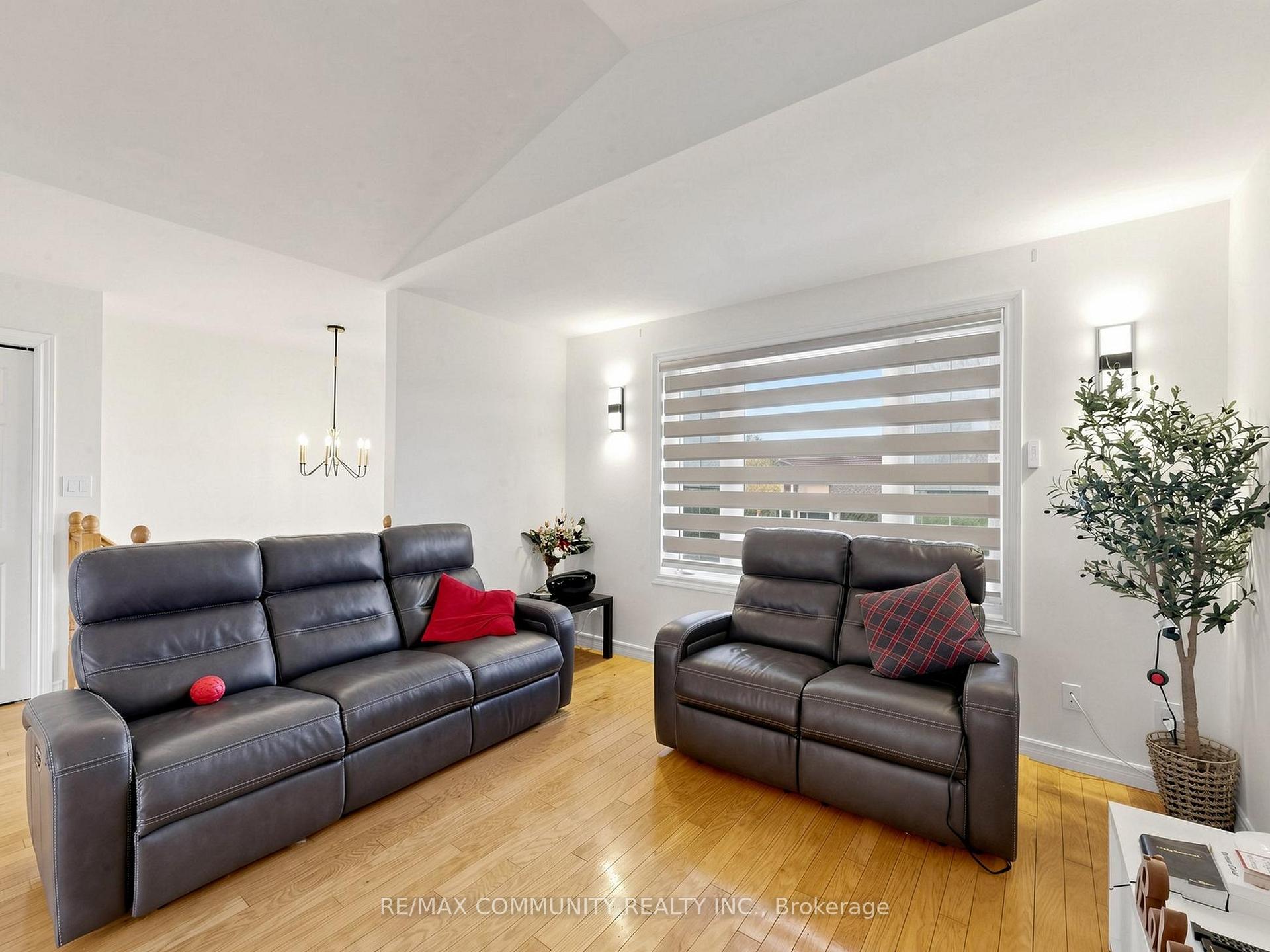 Photo 5 of 20 Landon Avenue, Norfolk, Simcoe — HOMEH