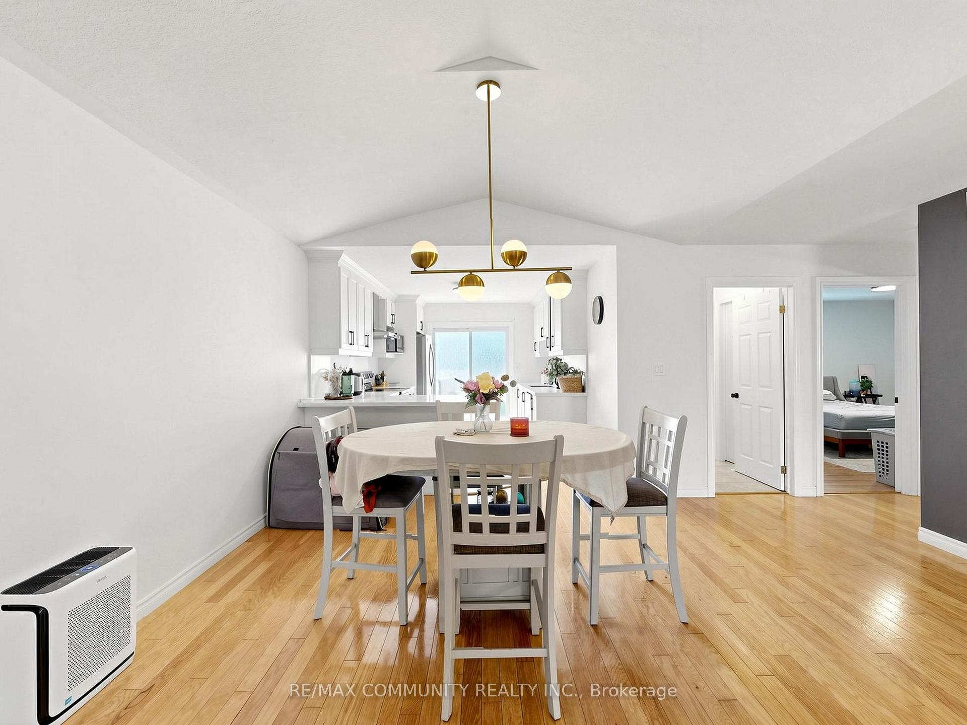 Photo 11 of 20 Landon Avenue, Norfolk, Simcoe — HOMEH