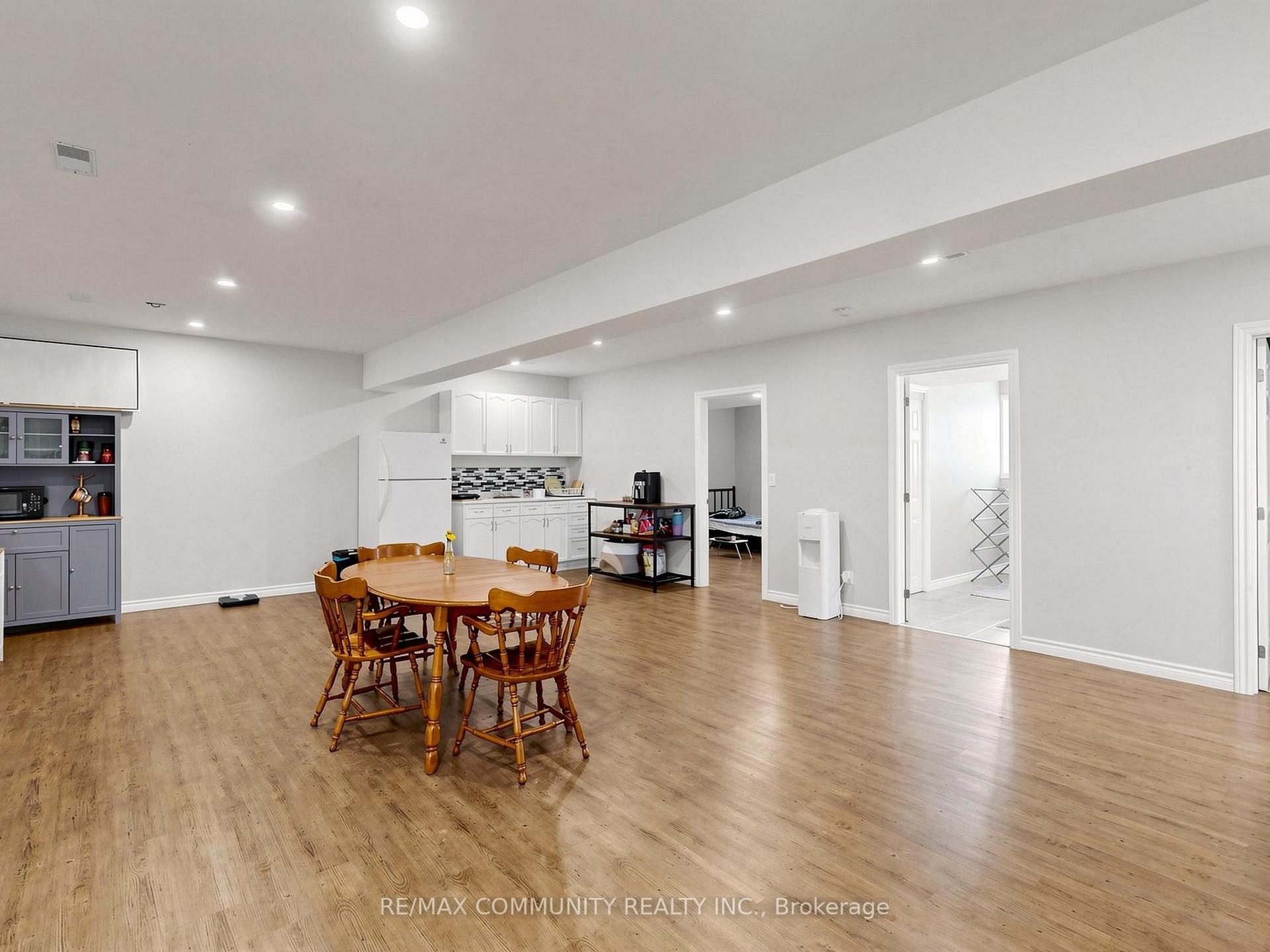 Photo 17 of 20 Landon Avenue, Norfolk, Simcoe — HOMEH