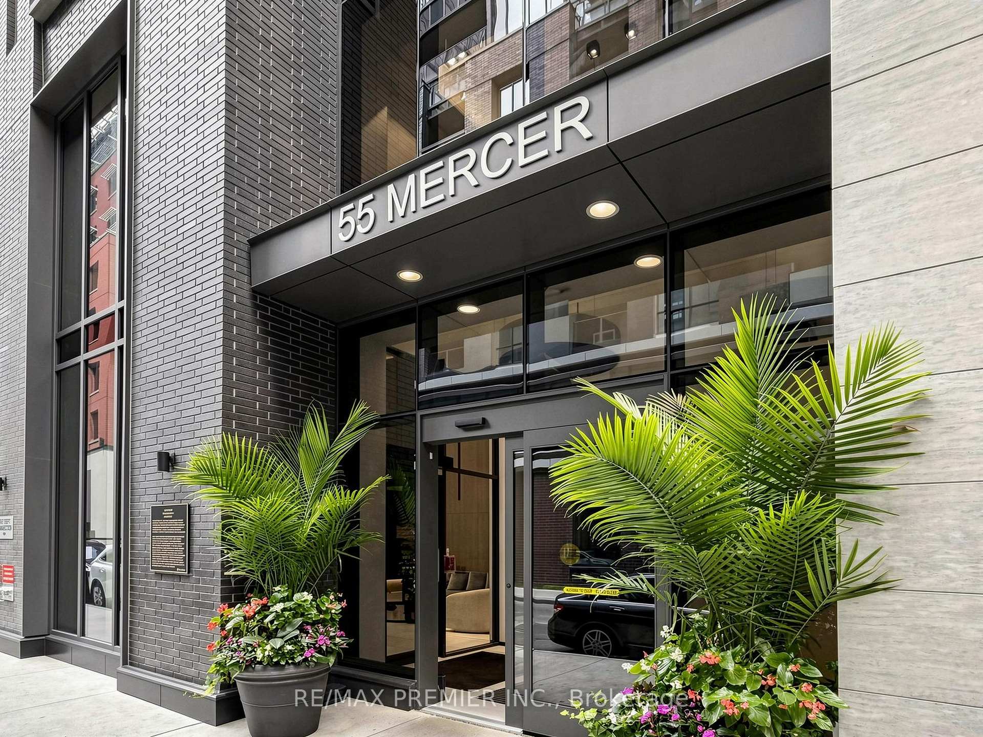 Front of Unit 1007, 55 Mercer Street