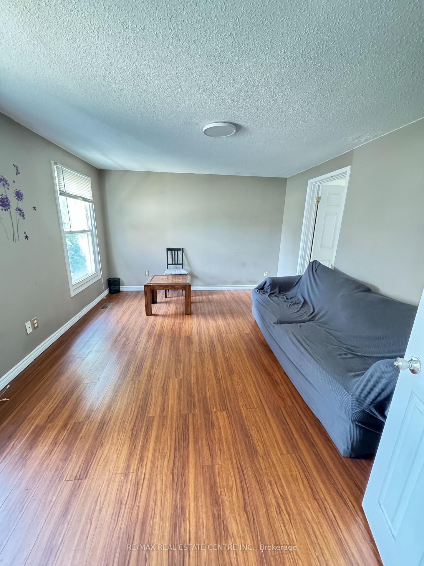 Photo 2 of 129 Kortright Road W, Guelph, Kortright West — HOMEH