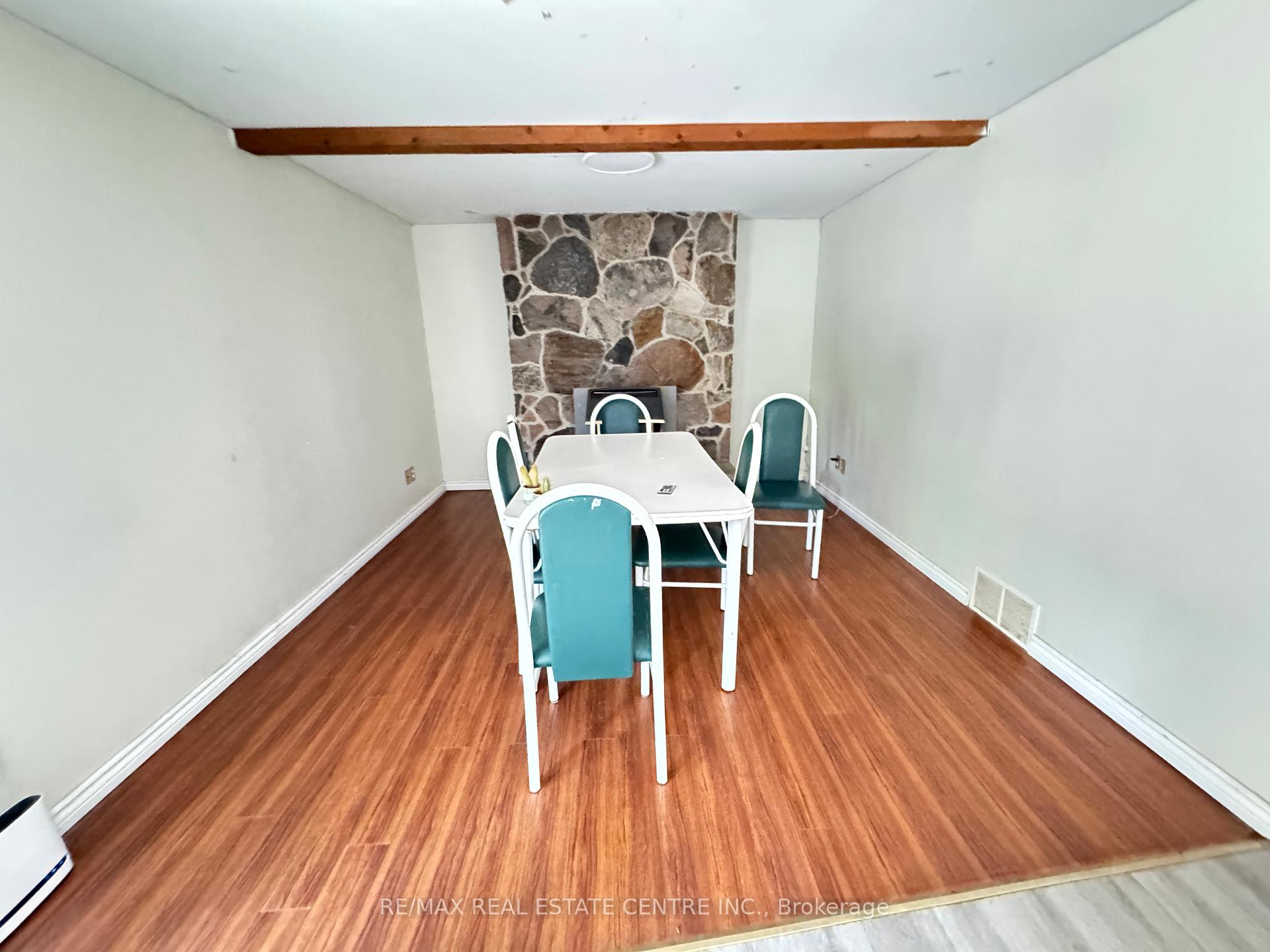Photo 4 of 129 Kortright Road W, Guelph, Kortright West — HOMEH