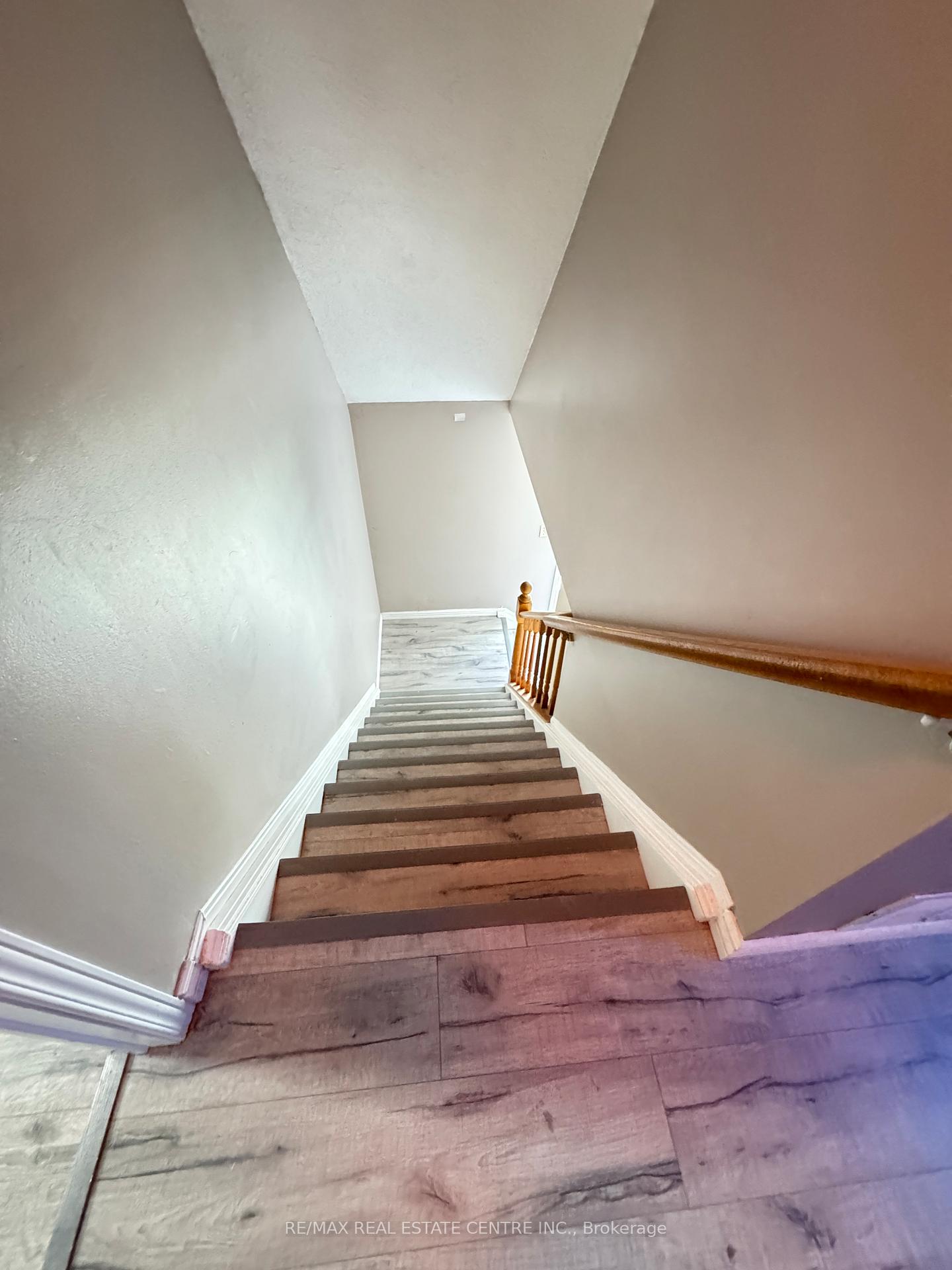 Photo 9 of 129 Kortright Road W, Guelph, Kortright West — HOMEH