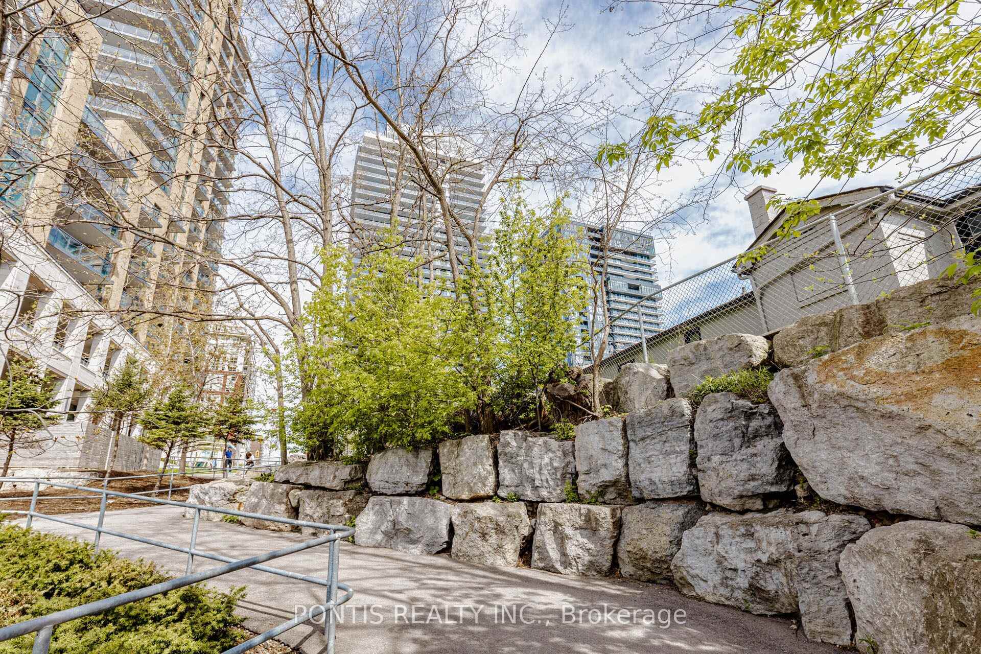 Photo 27 of Unit 404, 2075 Lakeshore Road, Burlington, Brant — HOMEH