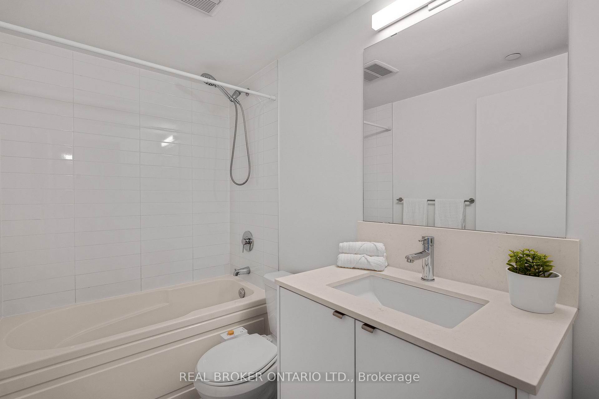 Photo 10 of Unit A511, 3210 Dakota Common, Burlington, Alton — HOMEH