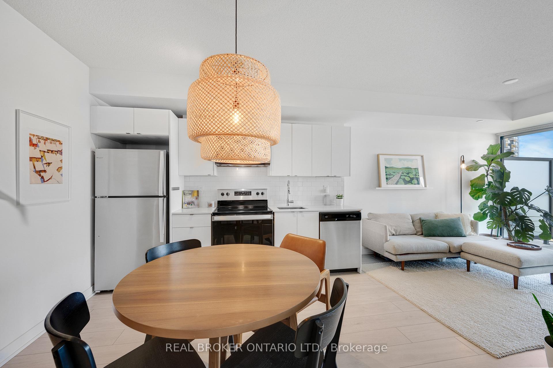 Photo 13 of Unit A511, 3210 Dakota Common, Burlington, Alton — HOMEH