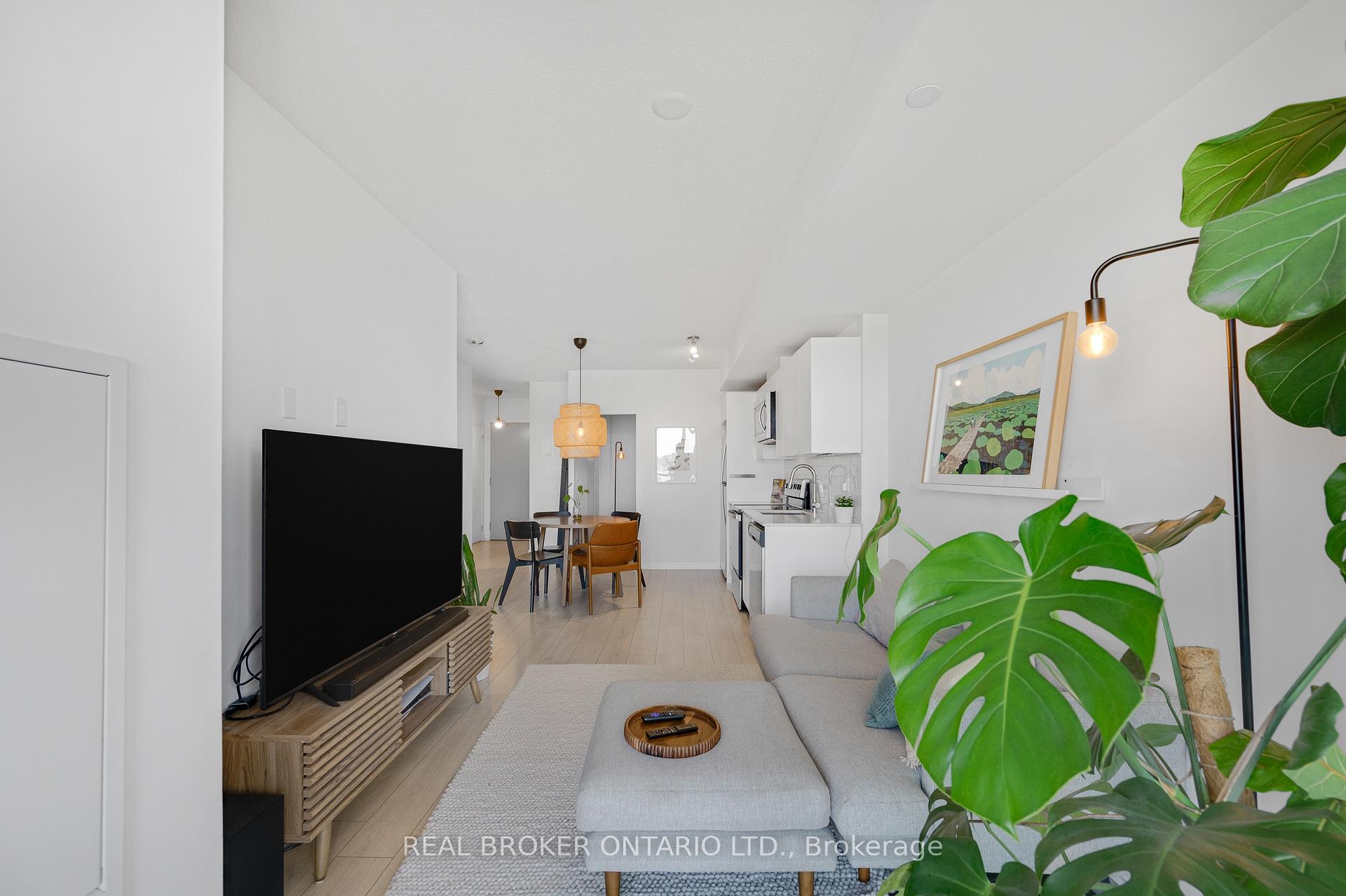 Photo 19 of Unit A511, 3210 Dakota Common, Burlington, Alton — HOMEH