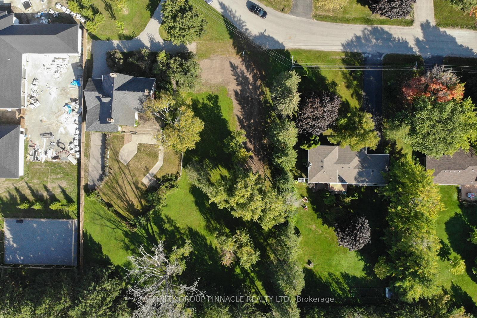 Photo 3 of 21 David Drive, Kawartha Lakes, Lindsay — HOMEH